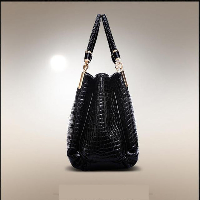 VeraLuxe Bold Elegance Handbag