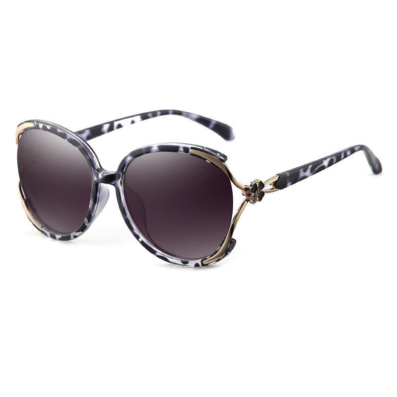 GlowVision – Gafas de Sol Polarizadas Fashion para la Mujer que No Pasa Desapercibida