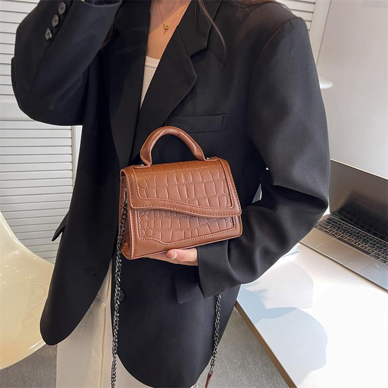 TimelessCharm Retro Carryall