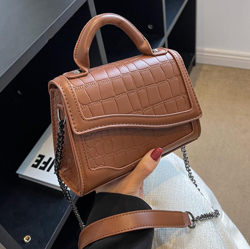 TimelessCharm Retro Carryall