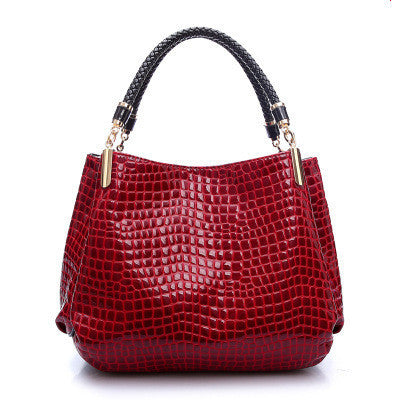 VeraLuxe Bold Elegance Handbag