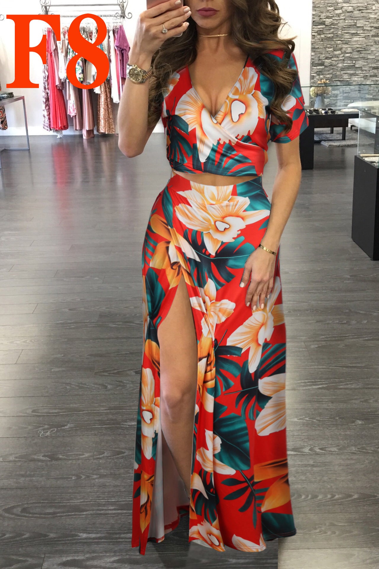 BloomSet – Conjunto de Vestido Floral + Capa para la Mujer que Florece con Estilo Propio