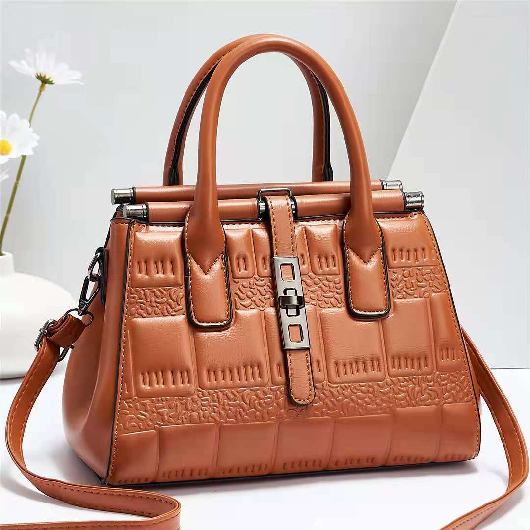NovaChic – Bolso de Hombro Trendy para la Mujer que Siempre Está Un Paso Adelante