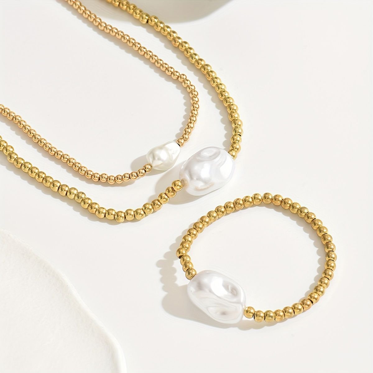 GoldenLustre – Set de Collar y Pulsera de Perlas con Baño de Oro 14K para la Elegancia Eterna