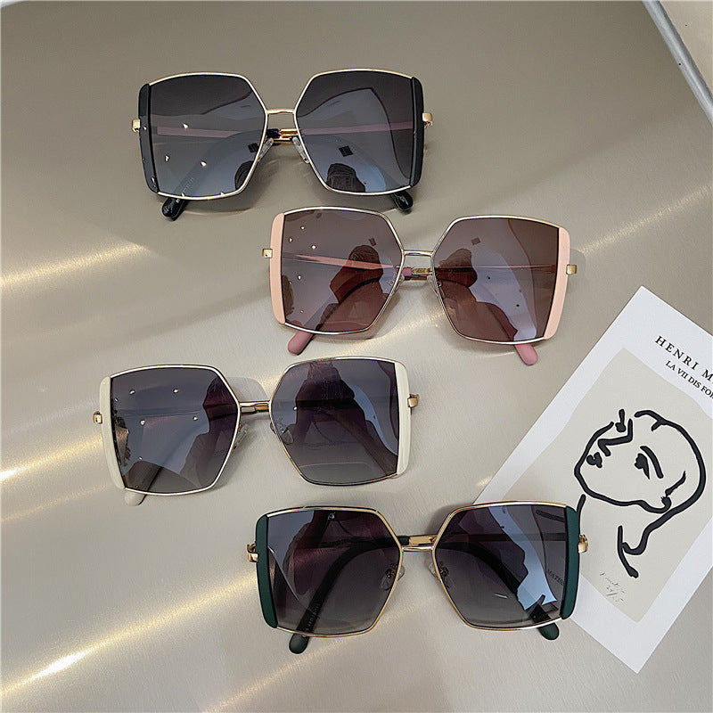SkyLine – Gafas de Sol Doble Ceja para la Mujer con Mirada de Poder