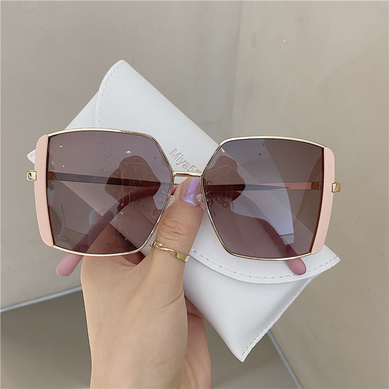 SkyLine – Gafas de Sol Doble Ceja para la Mujer con Mirada de Poder