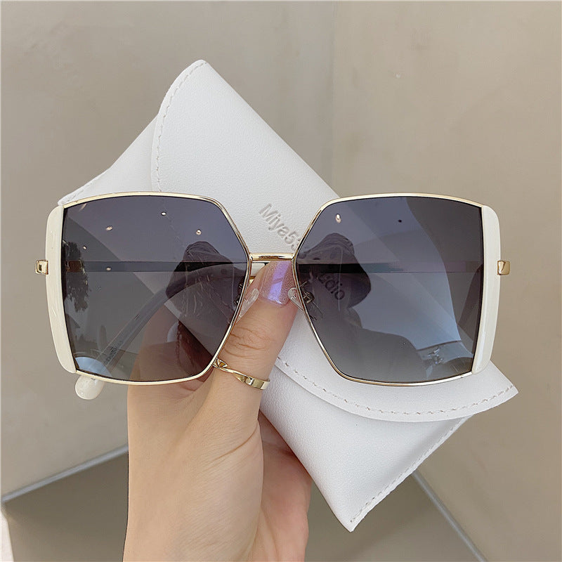 SkyLine – Gafas de Sol Doble Ceja para la Mujer con Mirada de Poder