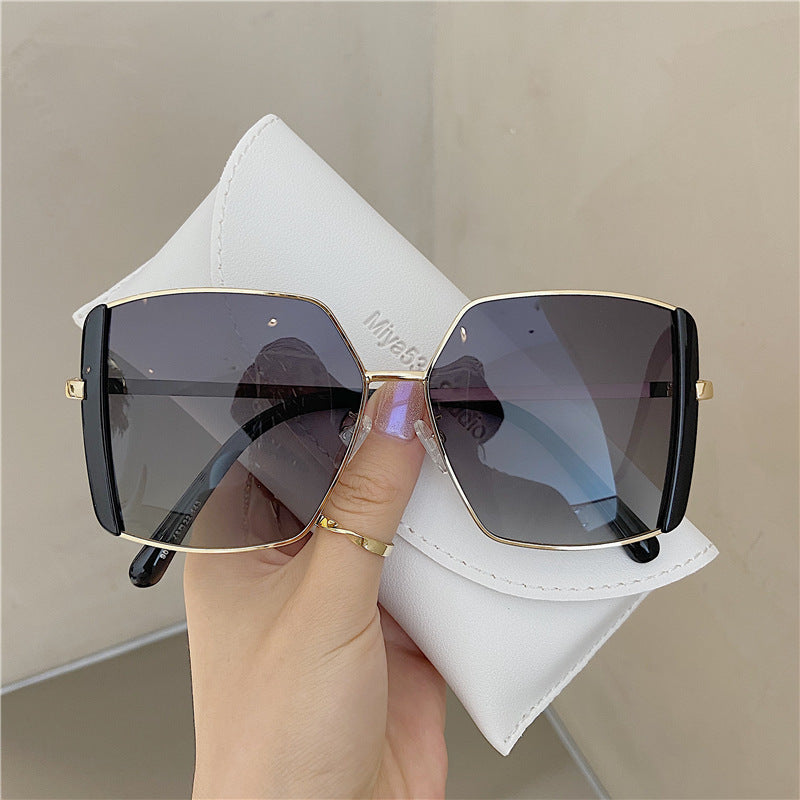 SkyLine – Gafas de Sol Doble Ceja para la Mujer con Mirada de Poder