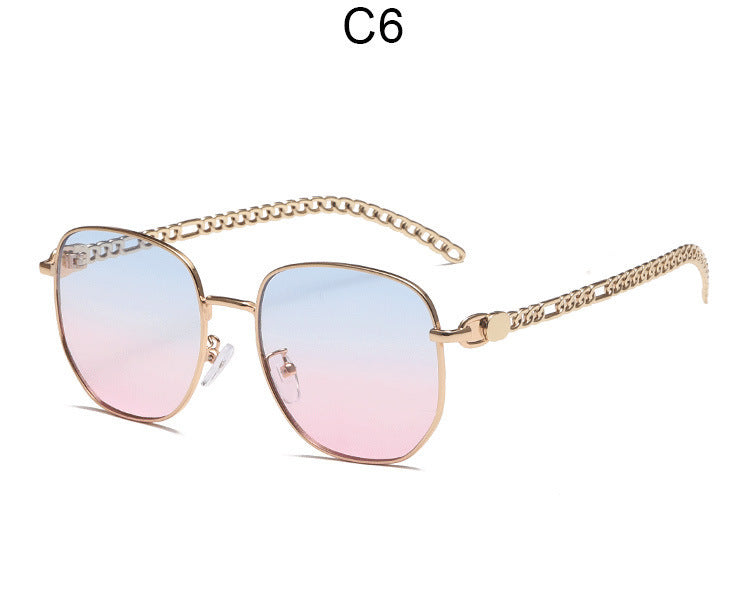 SolarVibe – Gafas de Sol con Marco Ovalado y Cadena Metálica para la Mujer que Vive en Modo Ícono
