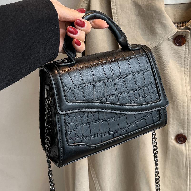 TimelessCharm Retro Carryall