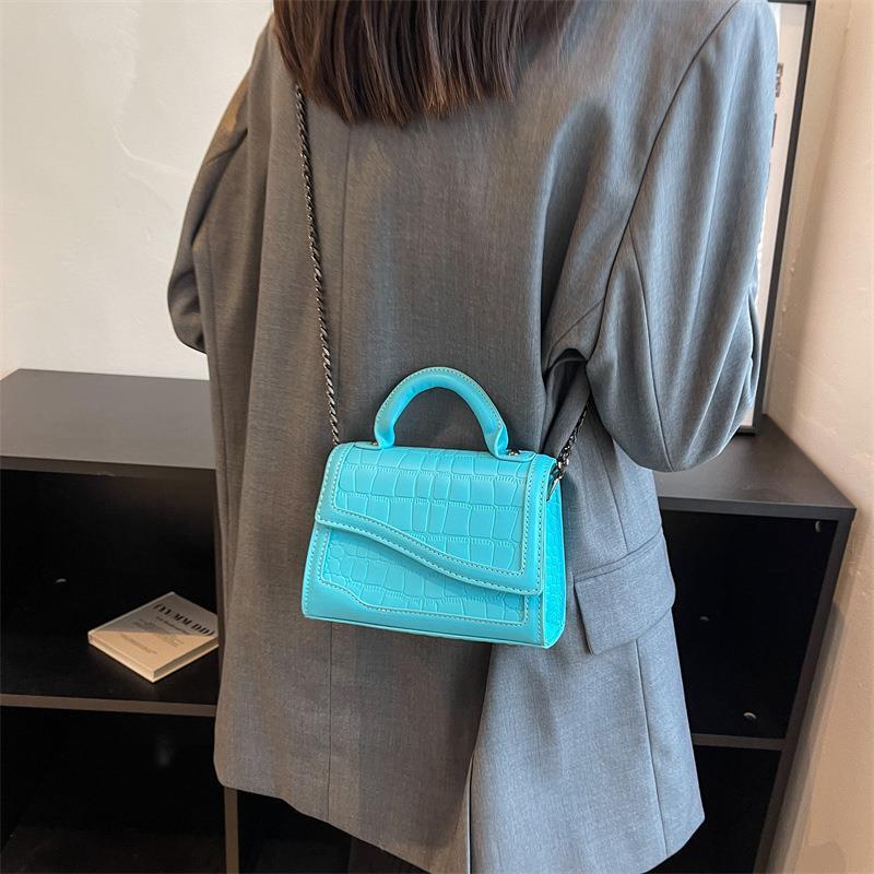 TimelessCharm Retro Carryall