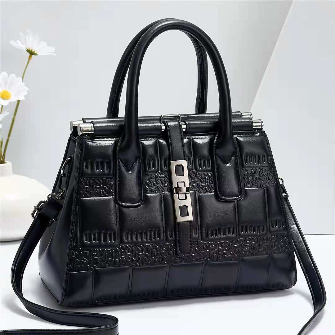 NovaChic – Bolso de Hombro Trendy para la Mujer que Siempre Está Un Paso Adelante